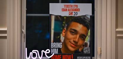 Hamas übergibt US-israelische Geisel an Rotes Kreuz