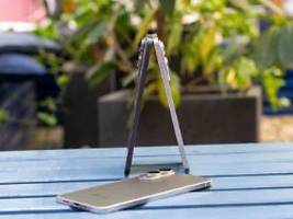 Galaxy S25 Edge auch sehr leicht: Samsung zeigt Apple, wie man sich dünne macht