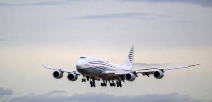 Donald Trump und die Boeing 747 aus Katar als Air Force One