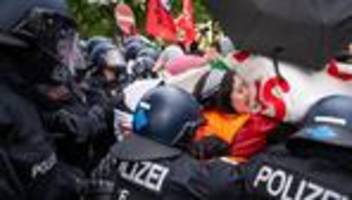 Nakba-Gedenktag: 30 Festnahmen und schwerverletzter Polizist bei Demo in Berlin
