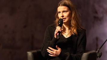 luisa neubauer, „weather“ und die suche nach hoffnung in hamburg