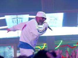 hip-hop am ballermann: rapper sido überrascht mit bierkönig-auftritt