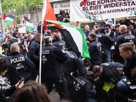 Mindestens 30 Festnahmen: Polizist wird bei Nakba-Demo in Berlin schwer verletzt
