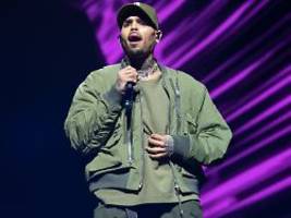 Nach Einreise festgenommen: US-Sänger Chris Brown muss in England vor Gericht