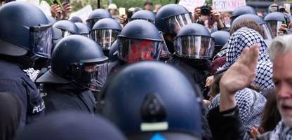 Berlin: Polizist bei propalästinensischer Demo schwer verletzt