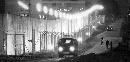 raf 1975: »materialschlacht« beim stammheim-prozess
