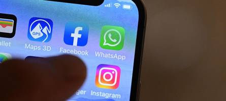 jugendliche verkaufen gefälschte iphones - polizei erwischt sie