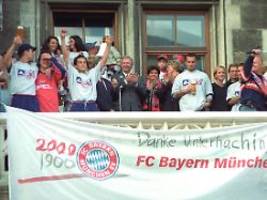 Nackte Mädels am Mittelkreis: Als elf tapfere Fußballzwerge den FC Bayern zum Meister machten
