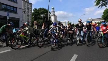 was berlins verkehr für kinder so gefährlich macht