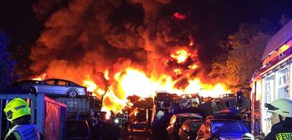 großbrand in oldenburg: explosionen und hunderte autos in flammen