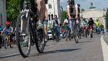 kundgebung auf zwei rädern: adfc-radlsternfahrt: tausende wollen bessere radwege