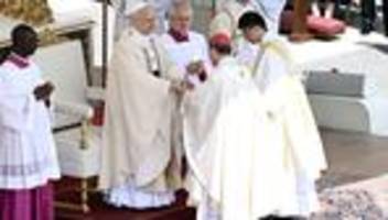 Antrittsgottesdienst im Vatikan: Papst ruft Kirche zu Traditionsbewusstsein und Weltoffenheit auf