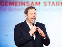 Zurücklehnen geht nicht: Klingbeil: Alle Ministerien müssen sparen