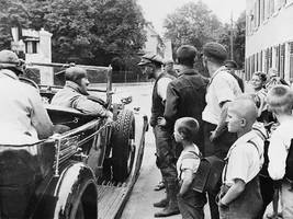 konträre bücher über die deutschen in der ns-zeit: wie groß war der abstand zum „führer“?