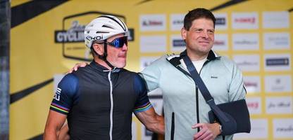 Lance Armstrong und Jan Ullrich zelebrieren ihre Freundschaft