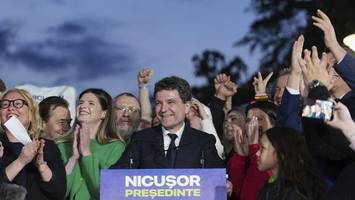 präsidentenwahl in rumänien: proeuropäer dan liegt vorn
