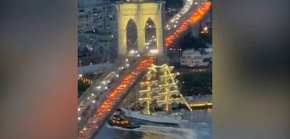 New York: Augenzeuge berichtet von Havarie an der Brooklyn Bridge