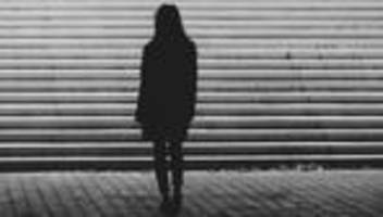 rache an betrüger: drei frauen nehmen rache