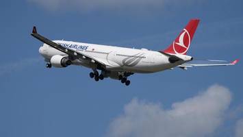 turkish-airlines-flieger löst feueralarm am ber aus