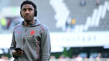 hin und her bei afolayan: erst entschuldigung, dann rückzieher