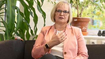 millionen-loch: oberbürgermeisterin verhängt haushaltssperre