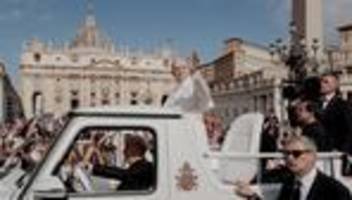 Amsteinführung von Papst Leo XIV.: Papst macht mobil