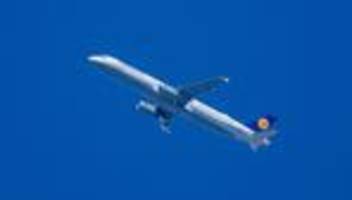 notfall in der luft: triebwerkausfall bei lufthansa-flug über dem atlantik