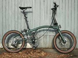 Grobe Reifen, große Räder: Brompton G Line im Test - so befährt der Faltradspezialist neue Wege