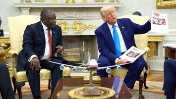 Trump führt Südafrikas Präsidenten mit „Genozid“-Vorwurf vor
