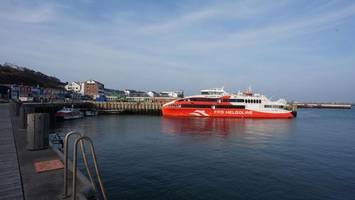 Sturm über Nordsee: Helgoland-Fähren stellen Verkehr ein