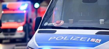 Unfall und Sperrung auf der A8 zwischen Adelzhausen und Dasing