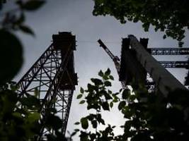 Drei Arbeiter starben: Gondelabsturz: Ermittler deuten Ursache an