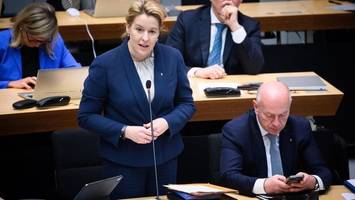giffey: „lasse mich nicht als sonnenkönigin diffamieren“
