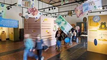 Ausstellung in Osnabrück: Von König Krösus bis Kryptowährung