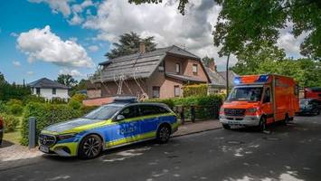 Unfall – Mann stürzt bei Arbeiten an Solaranlage vom Dach