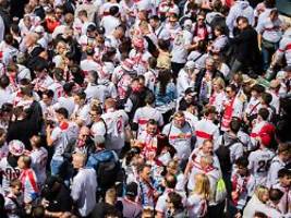 Ganz bitter für zahlreiche Fans: Ärger vor Pokal-Finale: VfB Stuttgart wirft Sponsor vom Trikot