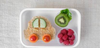 Essen für Kinder: Ein Kühlschrank voller Protein-Puddinge