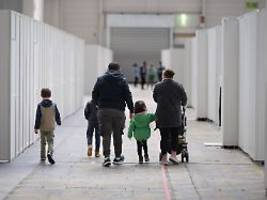 Dobrindt legt Gesetzenwurf vor: Kabinett soll Stopp von Familiennachzug beschließen