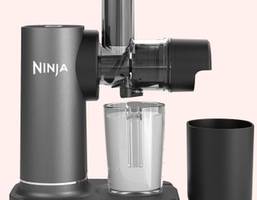 Slow Juicer im Test: Entsafter von Kuvings, Hurom, Panasonic, Ninja und Nutrilover