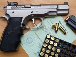 rechtsextremismus: bundesländer wollen afd-mitgliedern waffen abnehmen