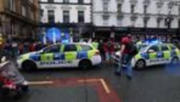Liverpool: Auto fährt in Menschenmenge bei Meisterfeier des FC Liverpool