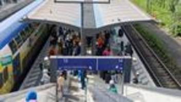 nach messerattacke: maßnahmen gegen überfüllte gleise am hauptbahnhof gefordert