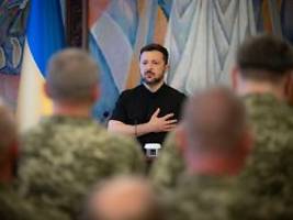 900 Drohnen in drei Tagen: Selenskyj rechnet mit neuer russischer Offensive