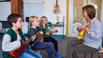 Auf dem Stundenplan: Geige, Ukulele und Flöte