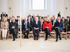 Bundestag: Volksvertretung christlicher als das Volk