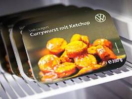 Kantinen-Schlager aus Wolfsburg: Berühmte VW-Currywurst gibt es bald als Fertiggericht im Supermarkt