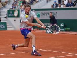 Kapitale Ausbrüche: Russischer Tennisstar wütet sich bei French Open ins Desaster