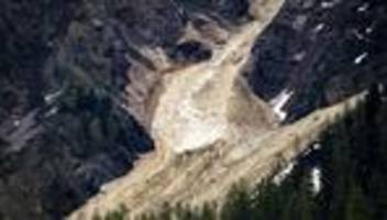 Kanton Wallis: Gletschersturz verschüttet Teile von Schweizer Dorf