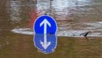 katastrophenschutz: mit enormer pumpleistung gegen hochwasser
