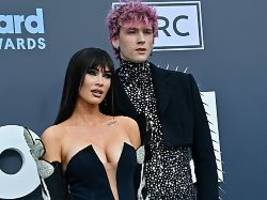 geboren, um vater zu sein: machine gun kelly kämpft mit trennungsangst